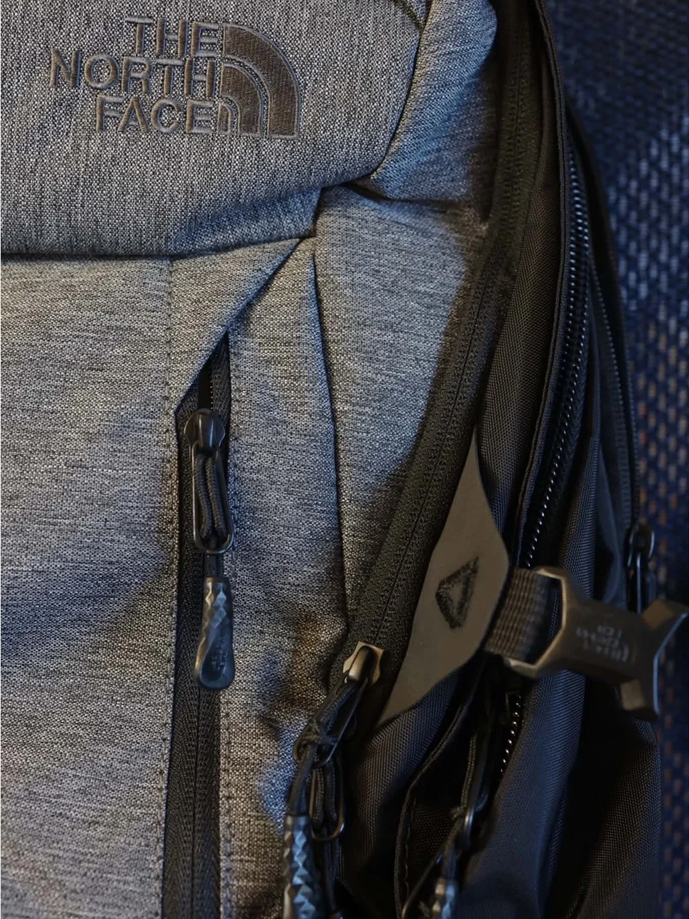 The North Face Router Transit Backpack Gray/Black Zip 15